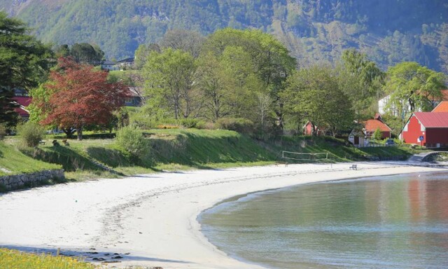 Verdens billigste og dyreste strender: Norsk strand på topp 10